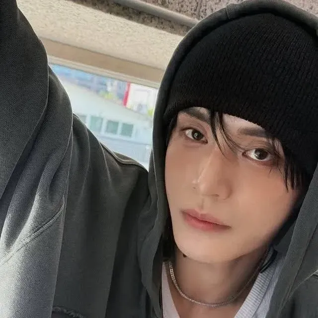 Recent activity shot of Kim Jiwoong (ZEROBASEONE)