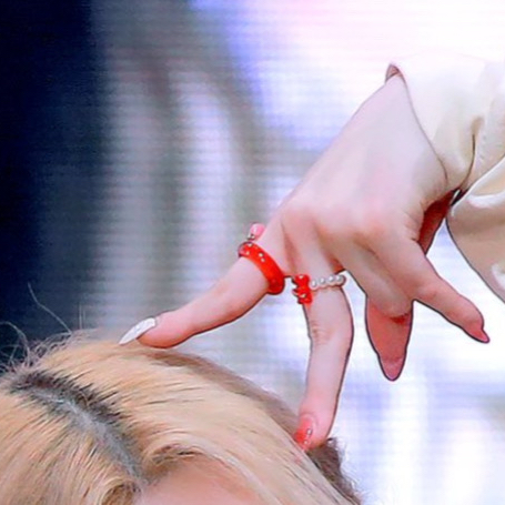 Latest photo of Seeun (STAYC)