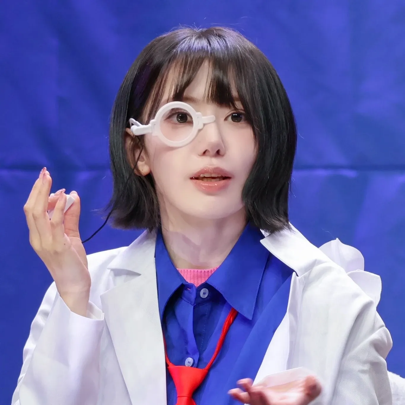 사쿠라 (르세라핌)의 최신 사진