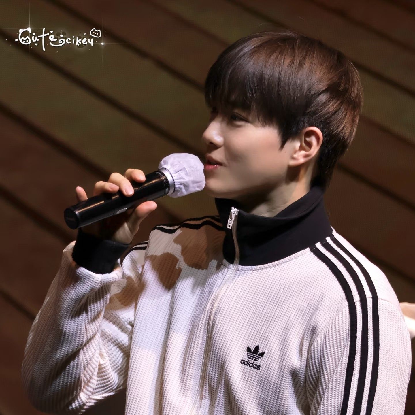 Potret di balik layar Suho (EXO)