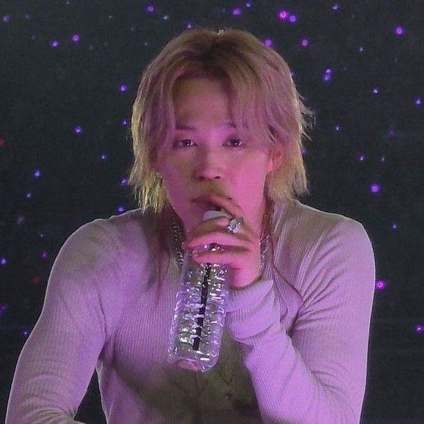 Foto aktivitas terbaru Jimin (BTS)