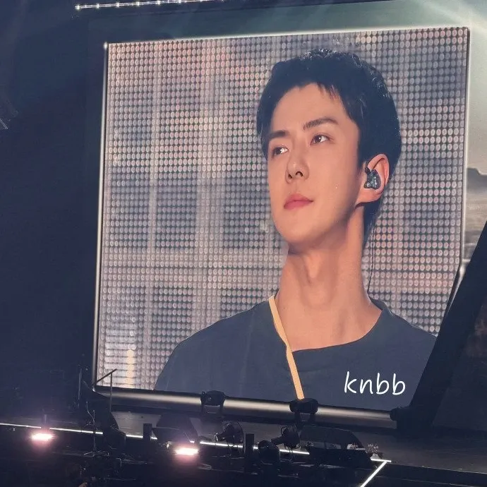 세훈 (EXO) 최근 활동샷