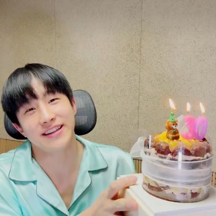 아스트로의 비하인드 컷