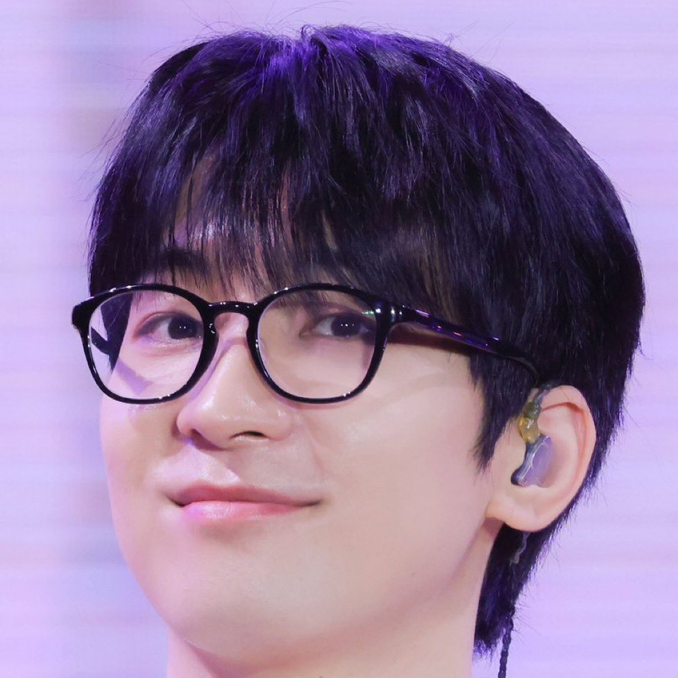 Recent activity shot of Wonwoo (SEVENTEEN)