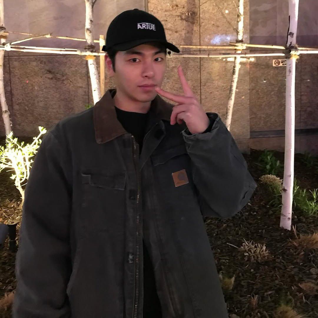 Latest photo of JU-NE (iKON)