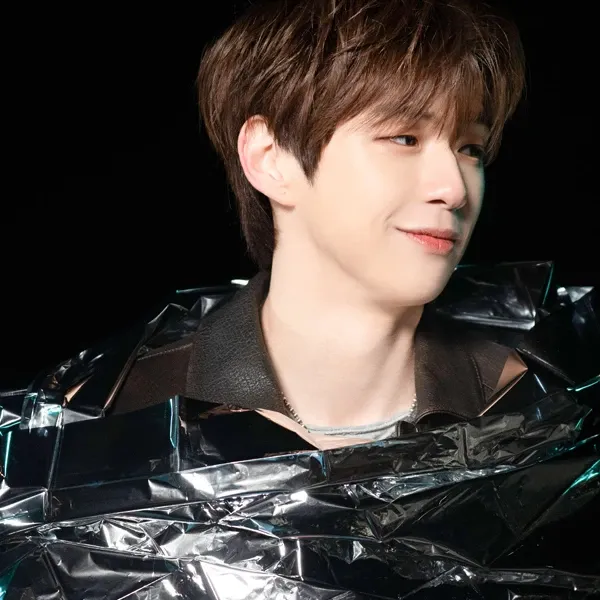 Behind-the-scenes cut of Kang Daniel