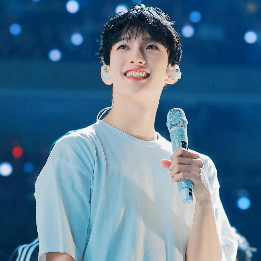 A moment captured by DK (SEVENTEEN)'s fan