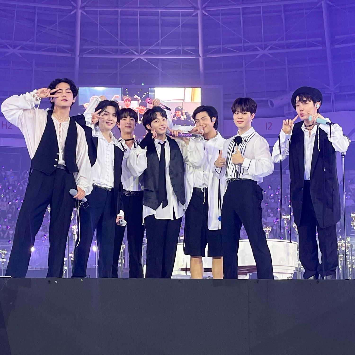 Momen yang diabadikan oleh penggemar BTS