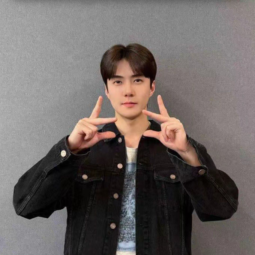 세훈 (EXO)의 비하인드 컷