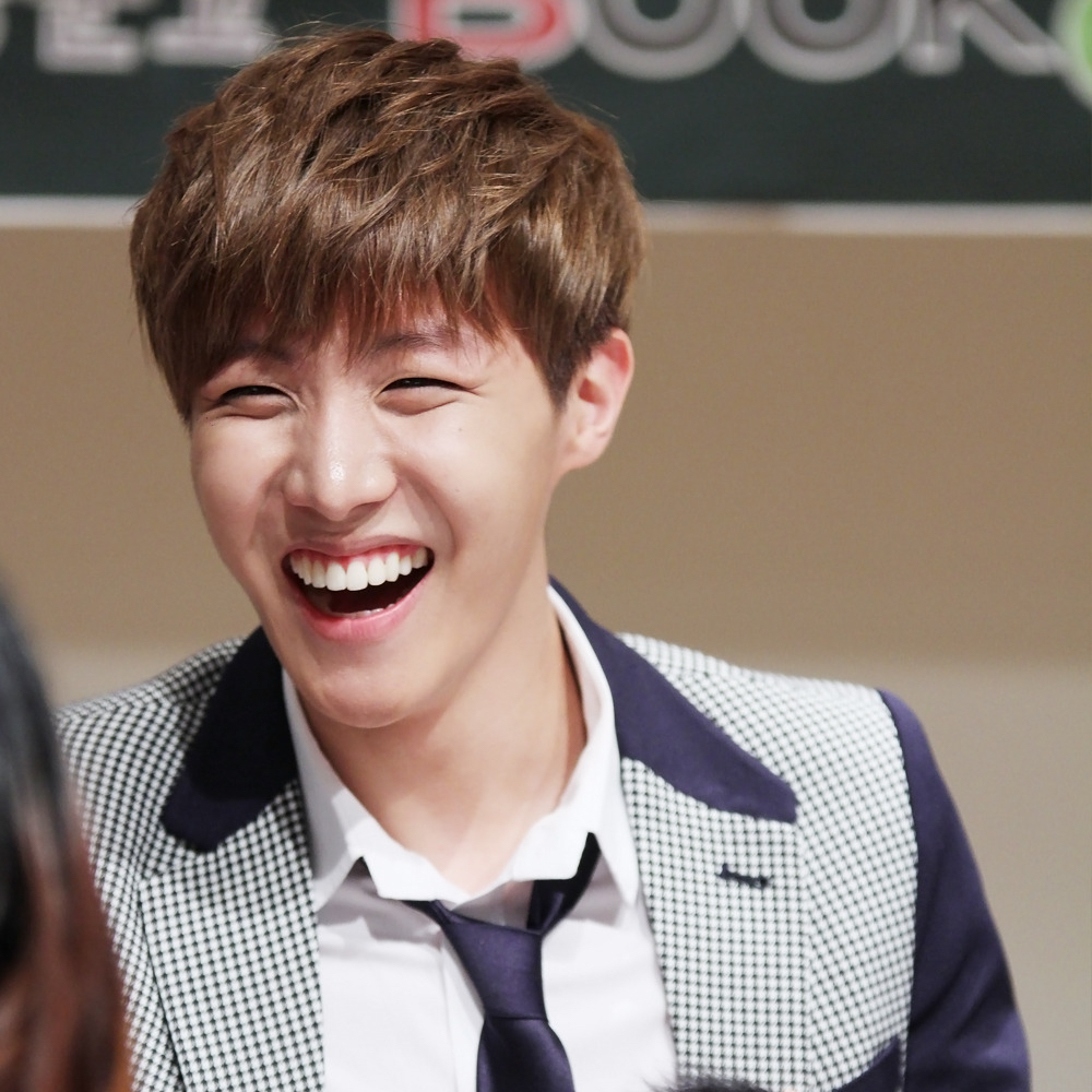 제이홉 (방탄소년단) 최근 활동샷