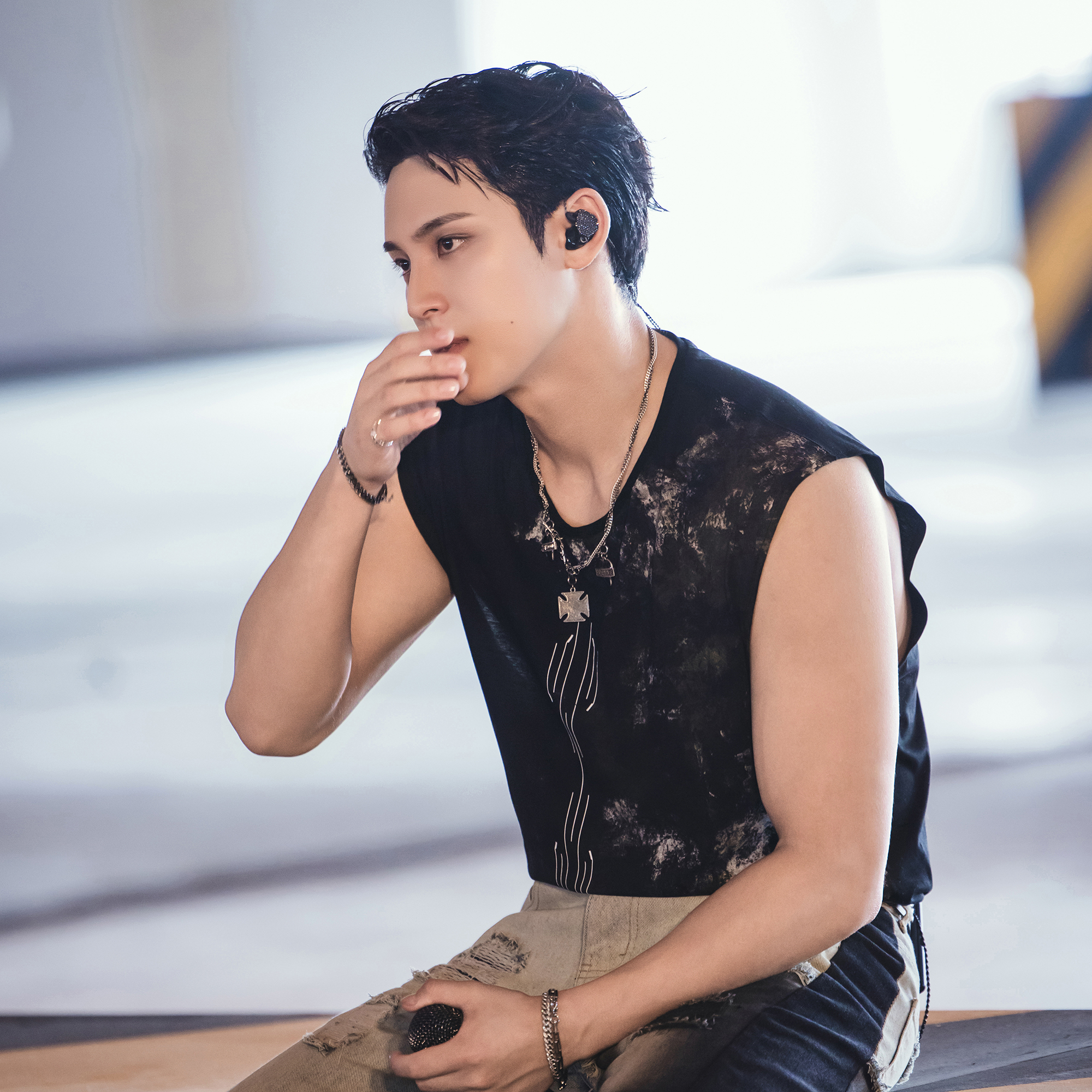 Recent activity shot of Mingyu (SEVENTEEN)