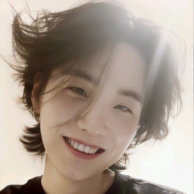 SUGA (BTS)の最近の活動写真