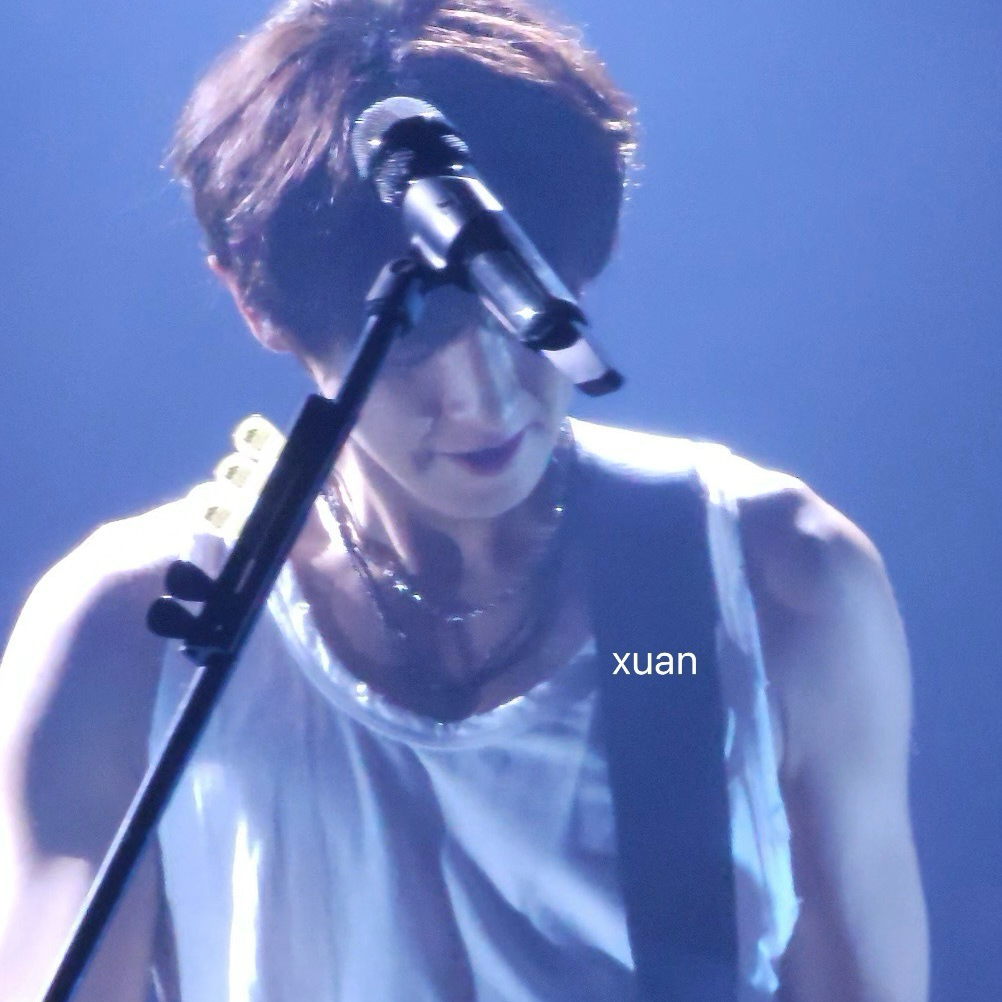 A moment captured by Chanyeol (EXO)'s fan