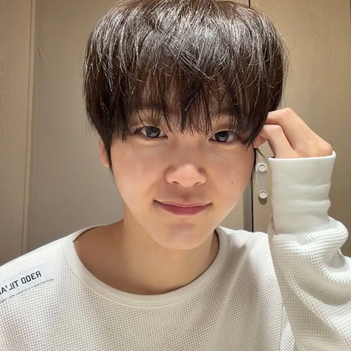 Latest photo of Hyeongjun (CRAVITY)