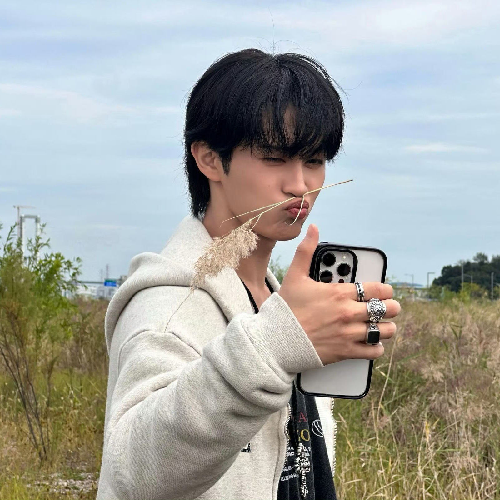 Behind-the-scenes cut of Mark (NCT 127, NCT DREAM)