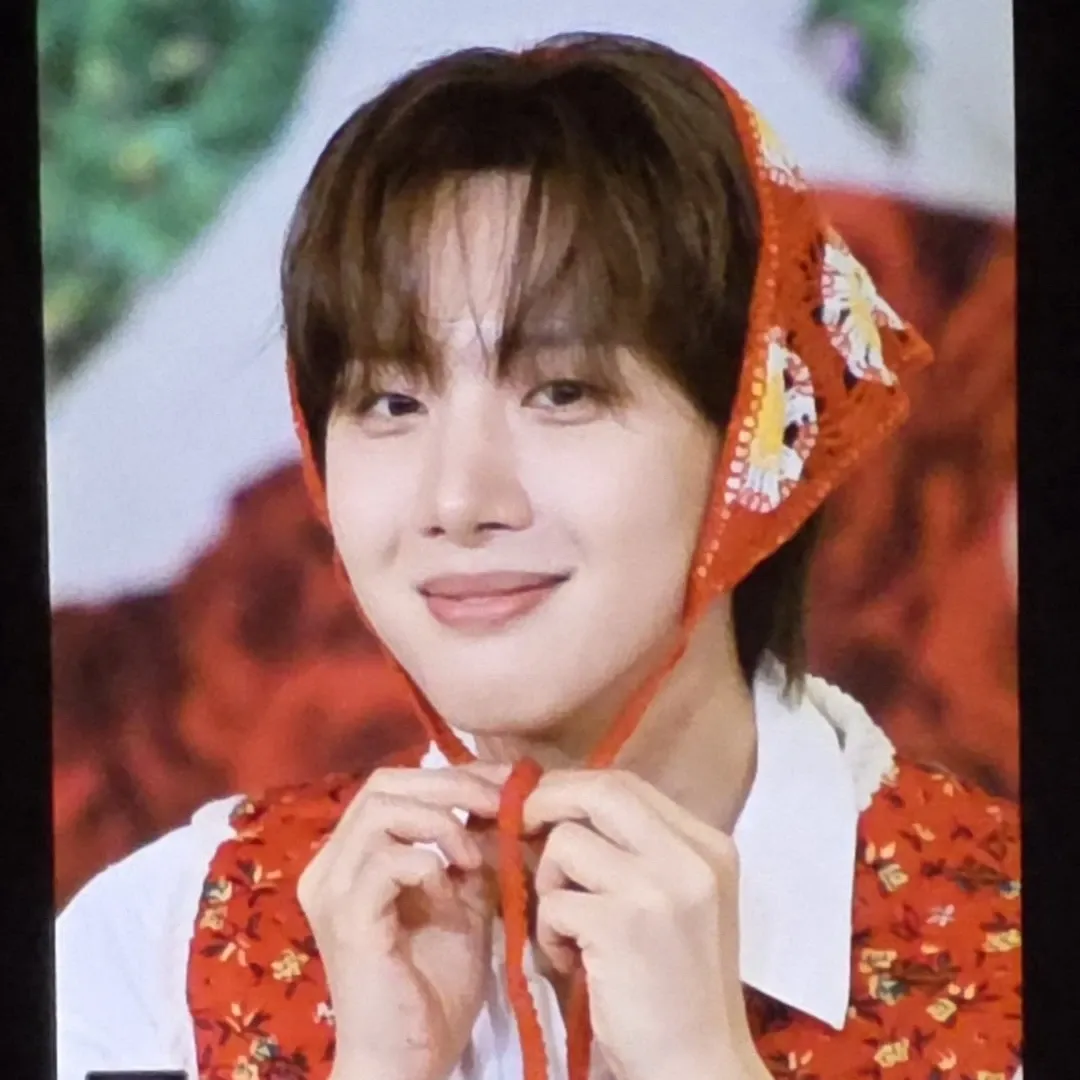 Recent activity shot of Hui (PENTAGON)