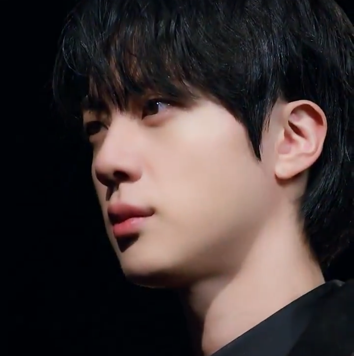 진 (방탄소년단)의 비하인드 컷