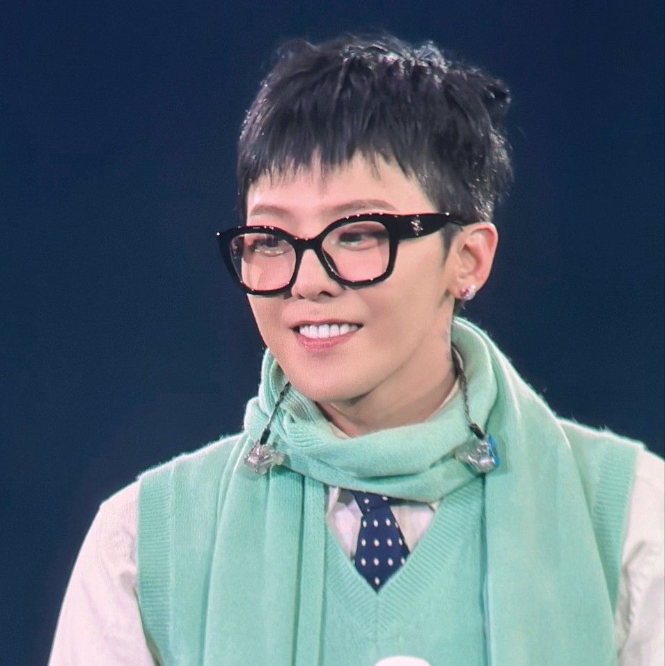 Latest photo of G-DRAGON (BIGBANG)