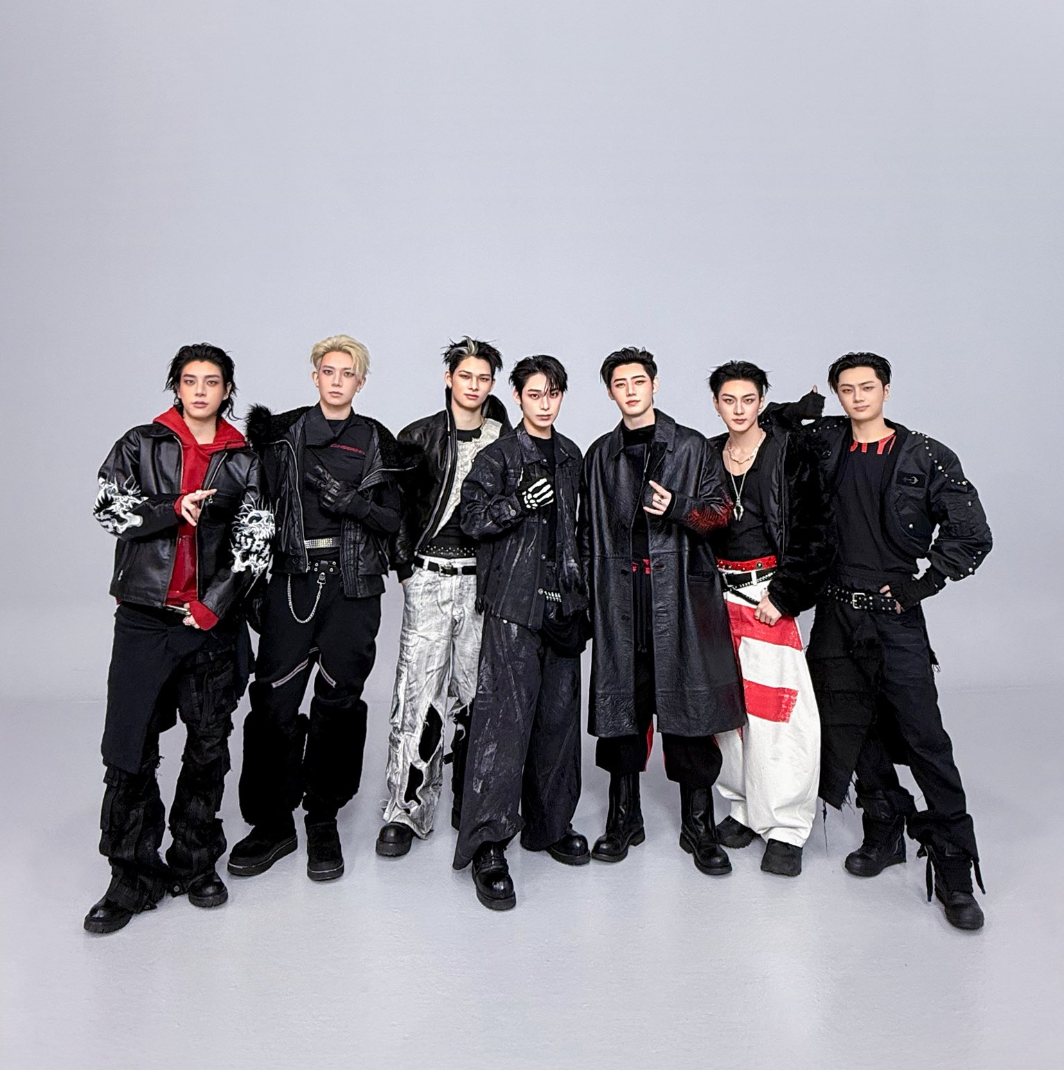 Foto aktivitas terbaru ENHYPEN