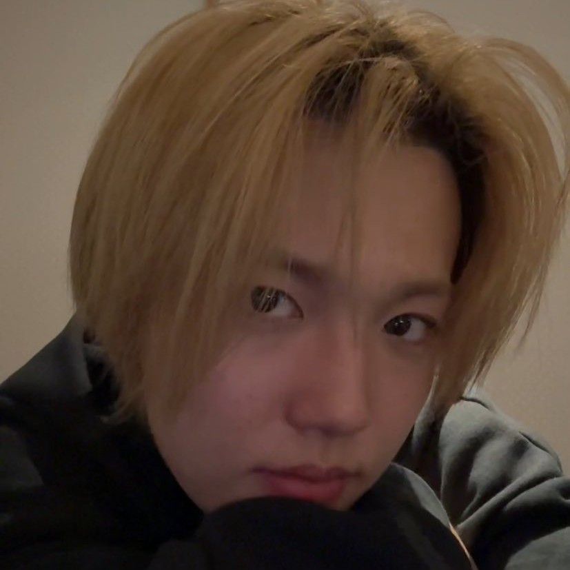 Latest photo of Doyoung (TREASURE)