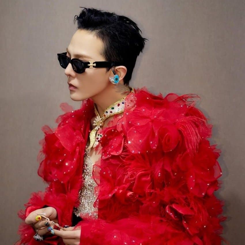 Recent activity shot of G-DRAGON (BIGBANG)