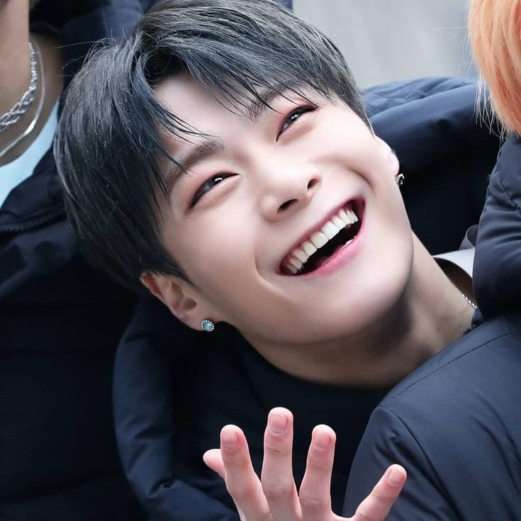 Latest photo of Moonbin (ASTRO)