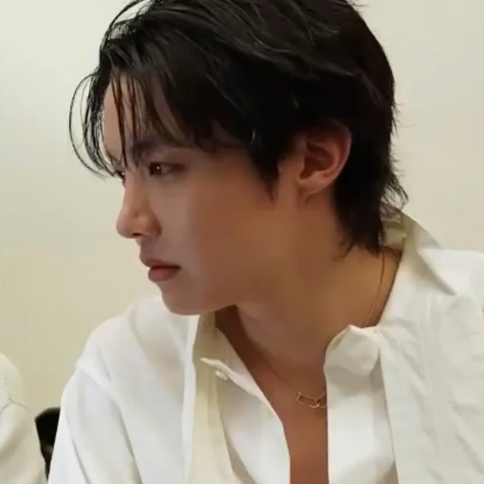 Momen yang diabadikan oleh penggemar j-hope (BTS)
