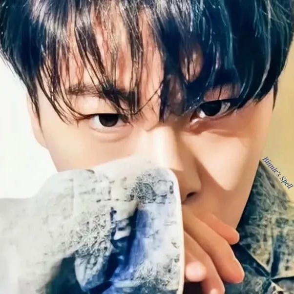 A moment captured by Moonbin (ASTRO)'s fan