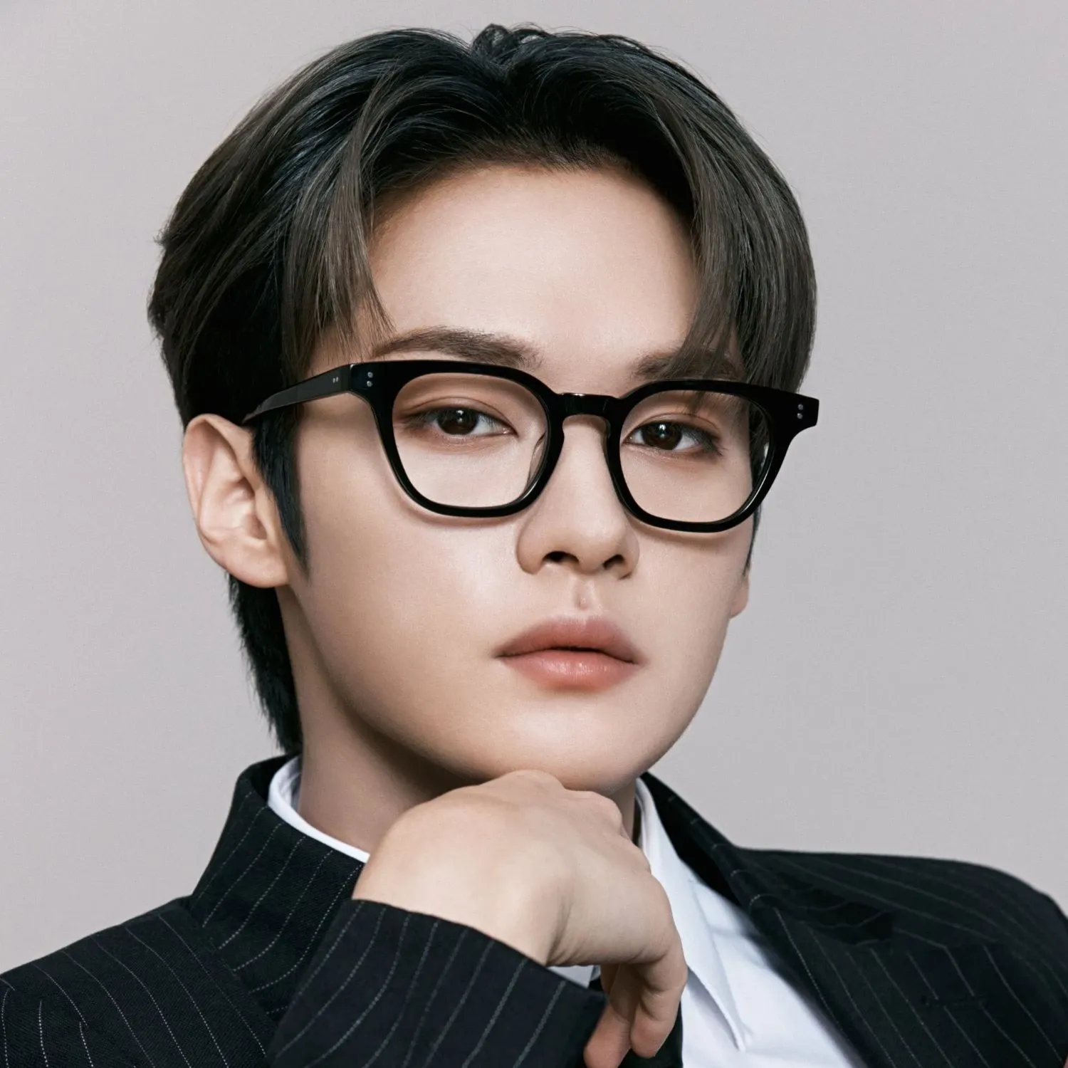 Behind-the-scenes cut of Lee Know (Stray Kids)