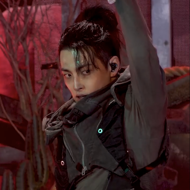 A moment captured by Hongjoong (ATEEZ)'s fan