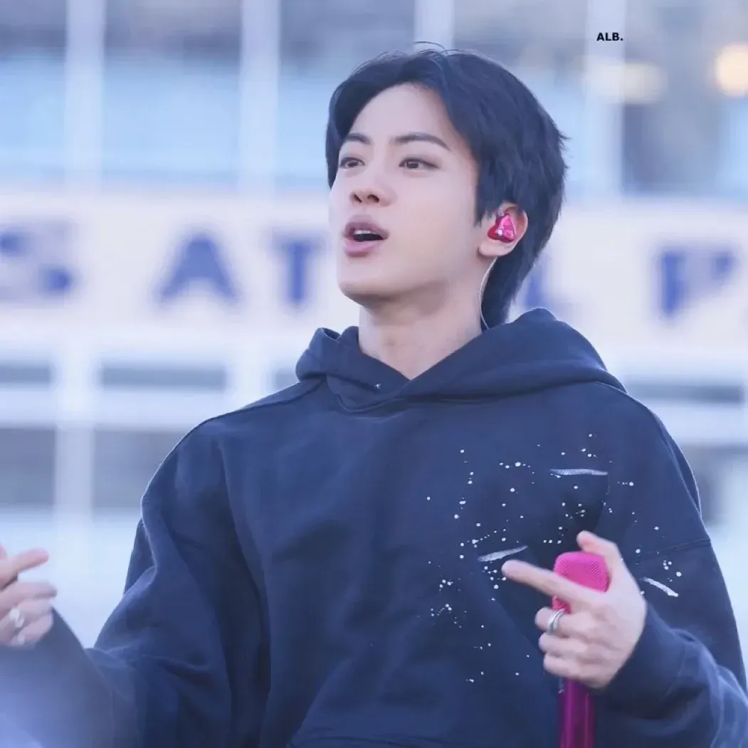 Latest photo of Jin (BTS)