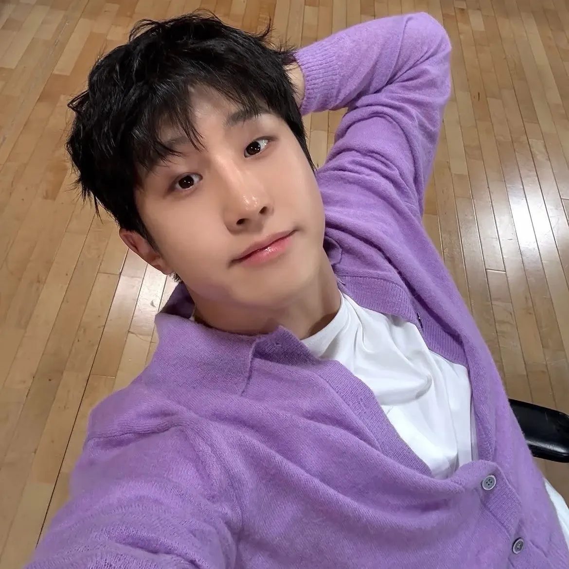 Behind-the-scenes cut of Jinjin (ASTRO)