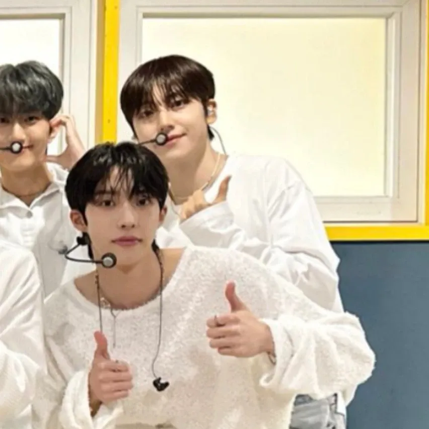 A moment captured by YOUNITE's fan