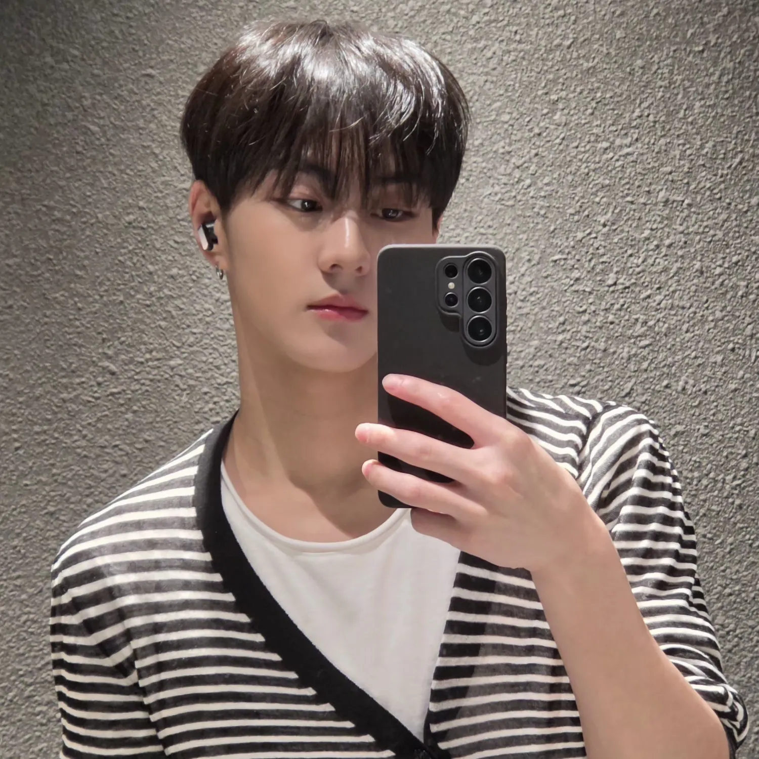 Latest photo of Jungwon (ENHYPEN)