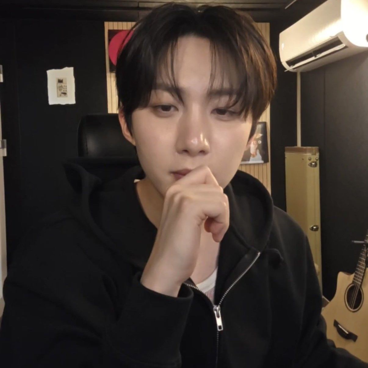 Behind-the-scenes cut of Hui (PENTAGON)