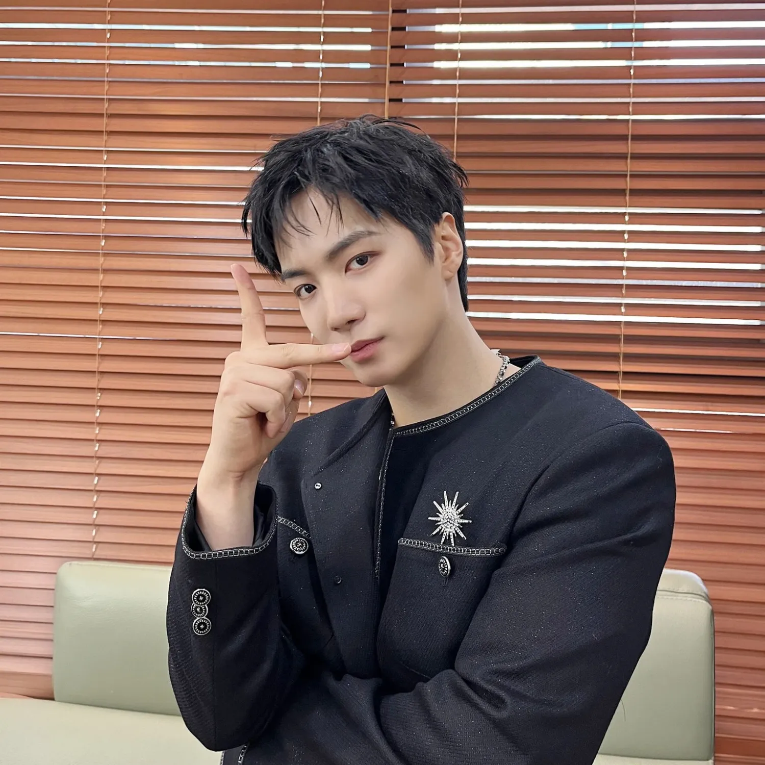 A moment captured by Kim Jonghyeon's fan