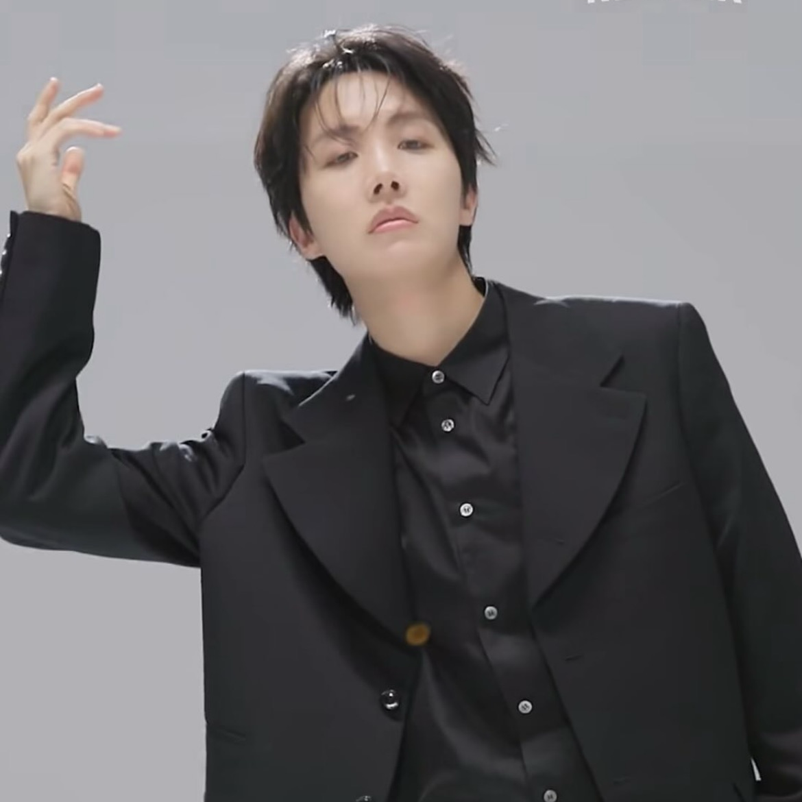 J-hope (防彈少年團)的最新活動照片