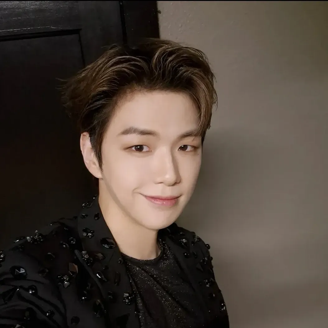 Behind-the-scenes cut of Kang Daniel