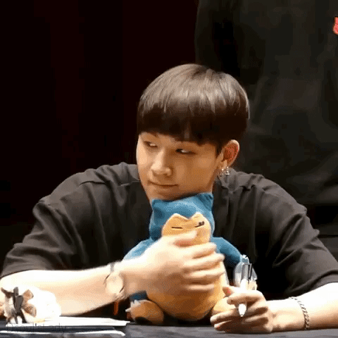 Behind-the-scenes cut of JAY B (GOT7)