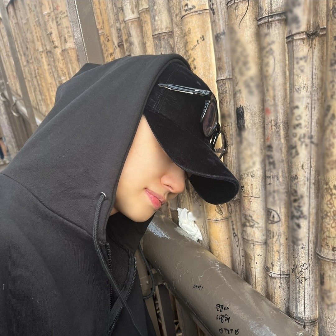 A moment captured by TOMORROW X TOGETHER's fan