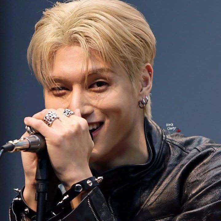 友榮 (ATEEZ)的幕後花絮