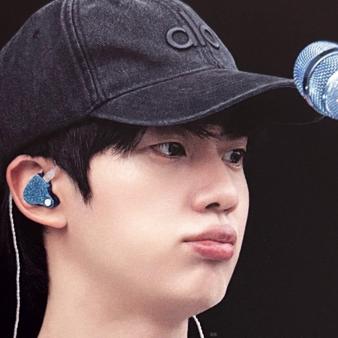 Popular K-POP post loved by fans