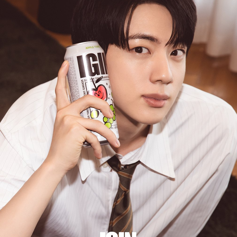 Foto aktivitas terbaru Jin (BTS)