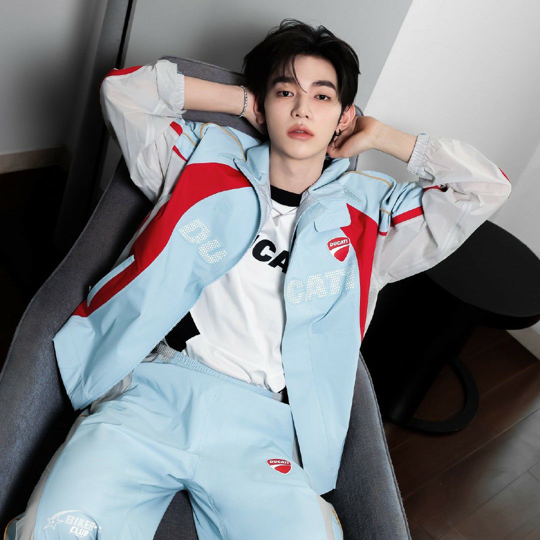 章昊的最新照片