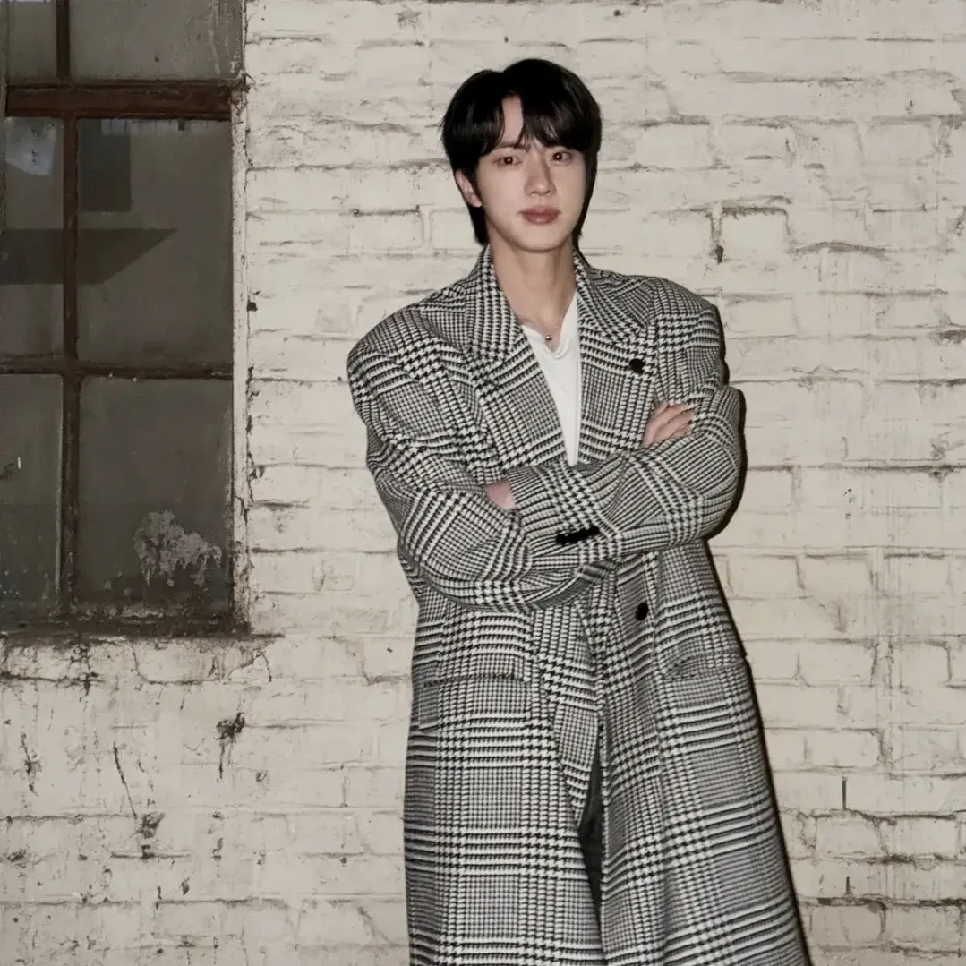 진 (방탄소년단) 최근 활동샷