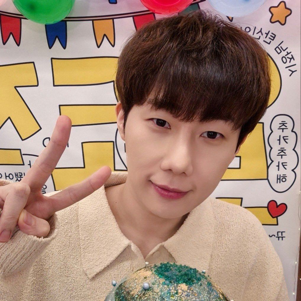 Latest photo of Sungkyu (INFINITE)