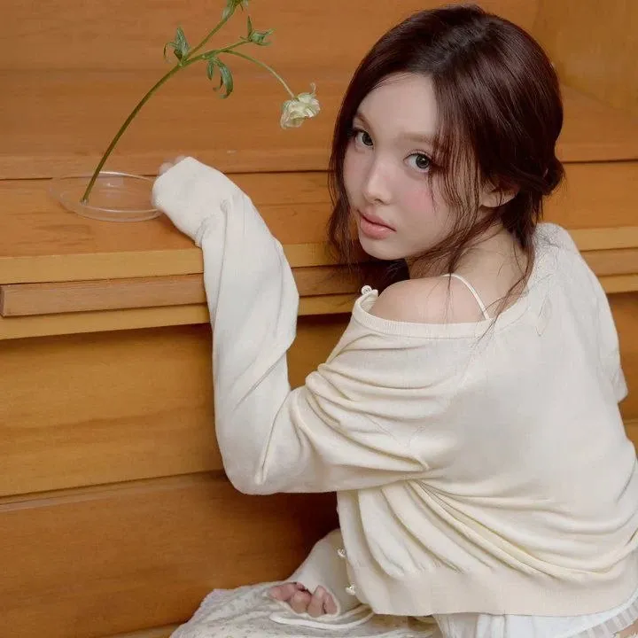 Foto terbaru Nayeon (TWICE)