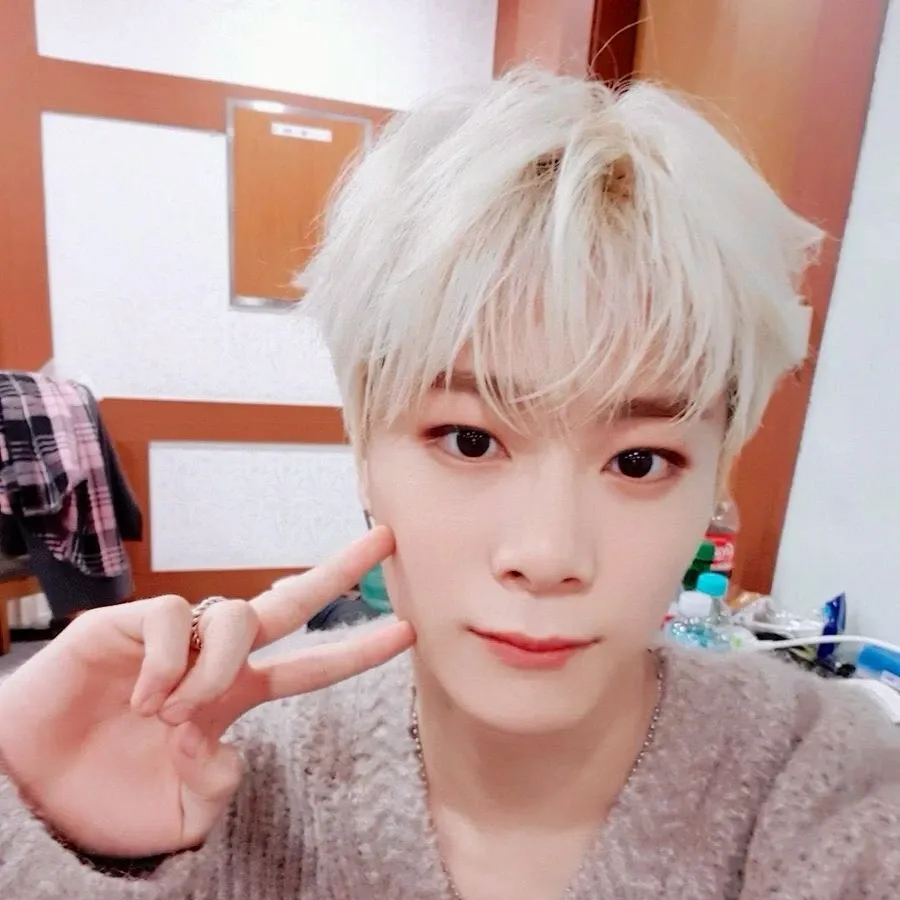 Recent activity shot of Moonbin (ASTRO)