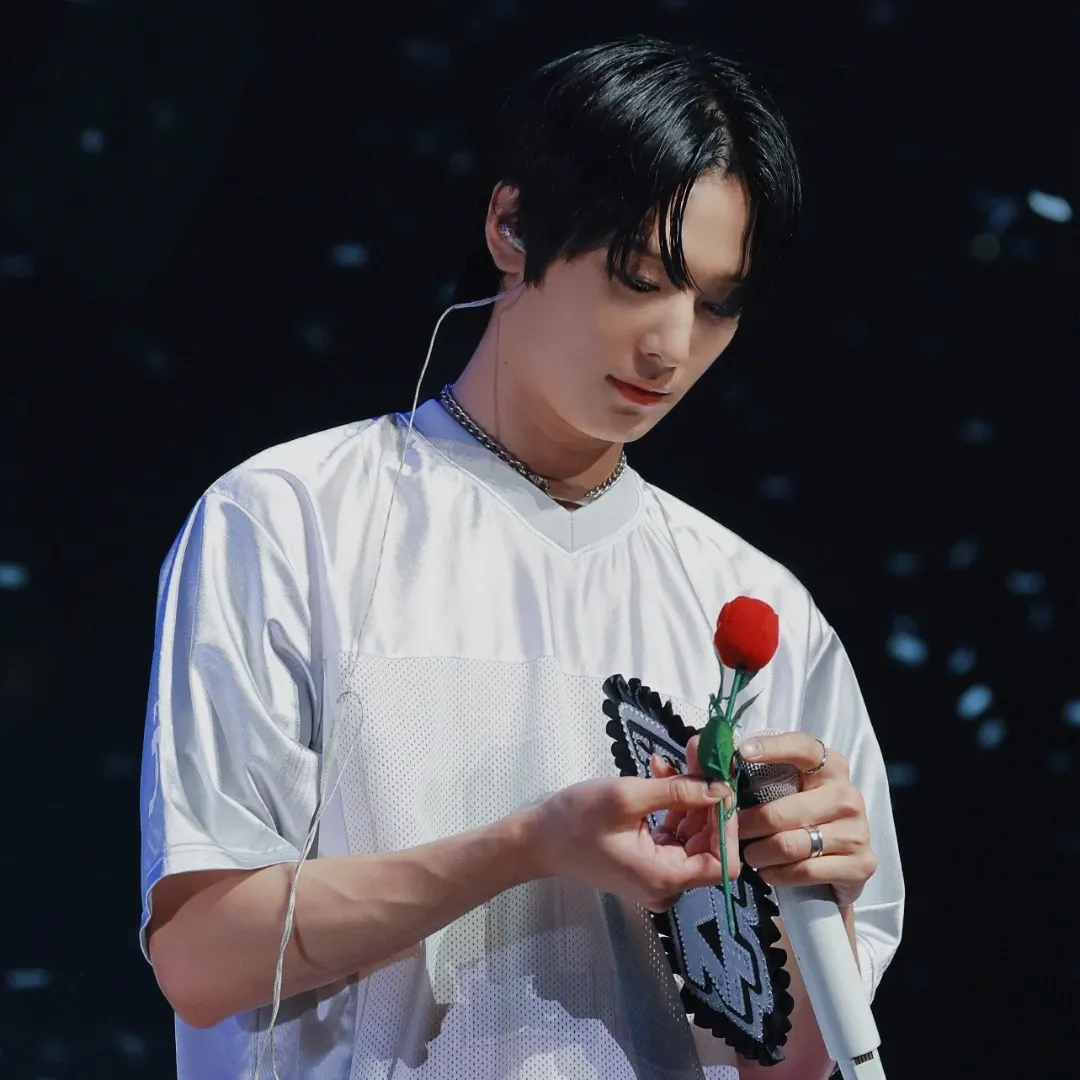 주연 (더보이즈)의 비하인드 컷