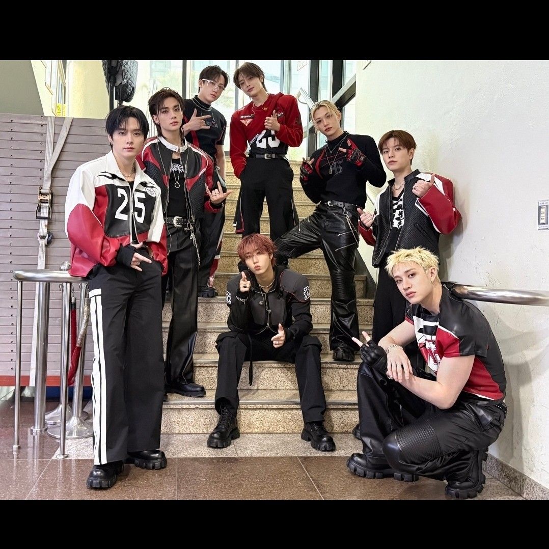 Behind-the-scenes cut of Stray Kids